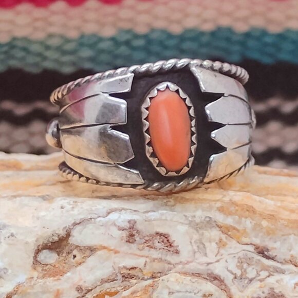 Native Artisan Signed Silver Leaf MC Sterling Silver Shadowbox Coral Ring Sz 8.5 - Picture 1 of 11
